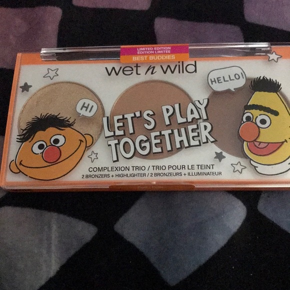 ✨🆕Wet N Wild X Sesame Street Collection “Best Buddies” Bronzer/Highlighter Trio - Picture 2 of 8